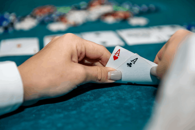 Những sai lầm lớn mà người mới chơi Baccarat hay mắc phải - Hình 1