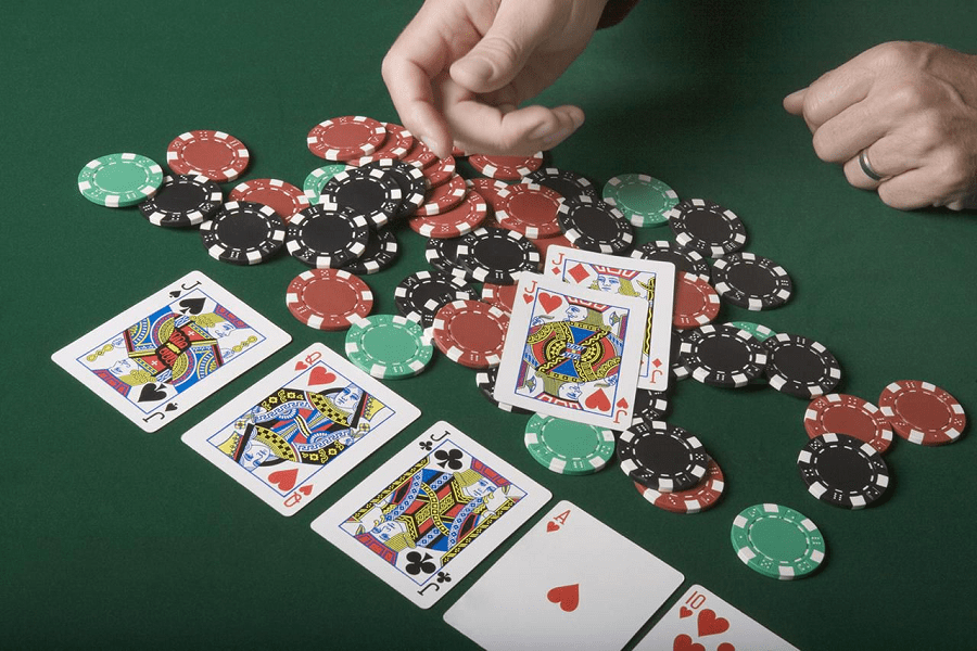 nhung kinh nghiem choi poker nguoi choi nen ap dung