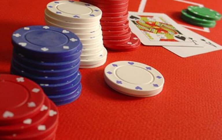 Cách nhận biết cao thủ Poker và cách đối phó