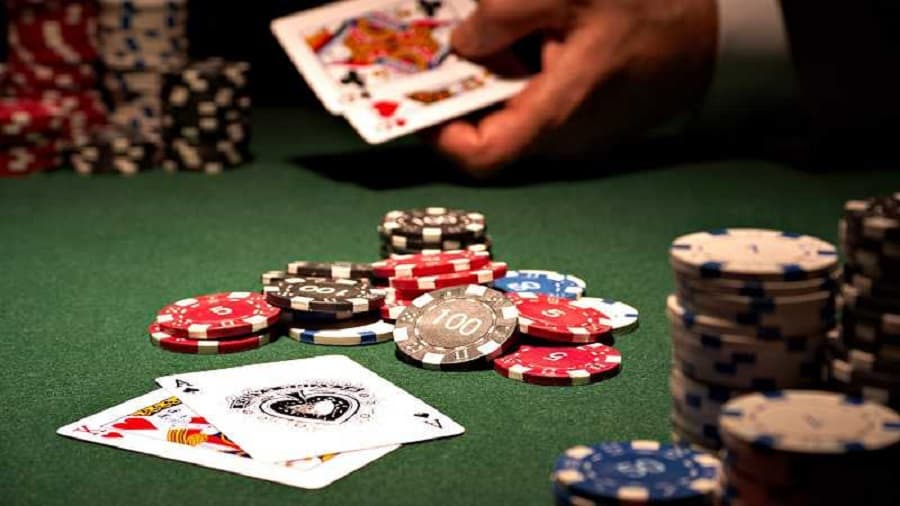 Poker - Game đánh bài mới được hầu hết người chơi tham gia