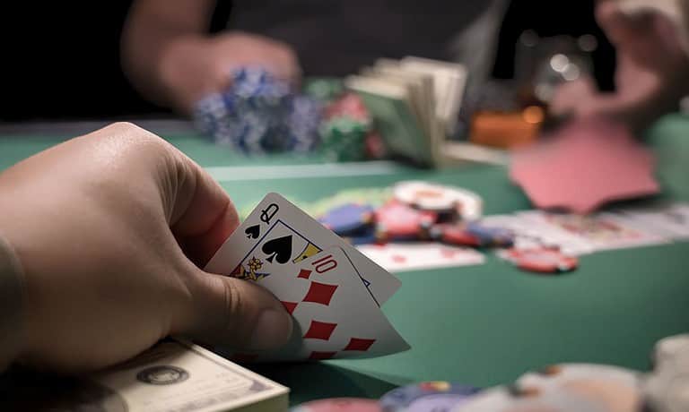 Điều gì giúp cho bạn có được những chiến thắng trong trò chơi Poker?