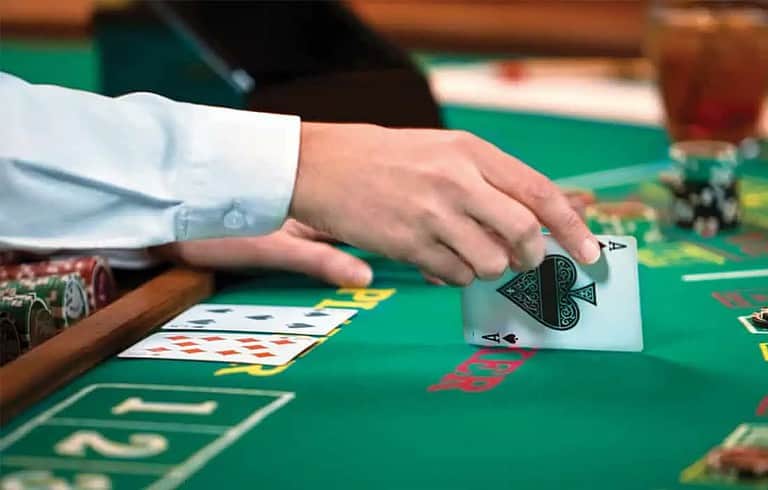 3 điều mà bạn cần học để trở thành một người chơi Poker giỏi và tài năng