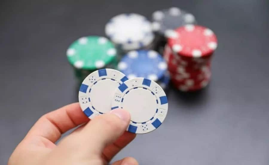 hieu ro ve cach choi va luat choi poker o viet nam chi tiet nhat hien nay